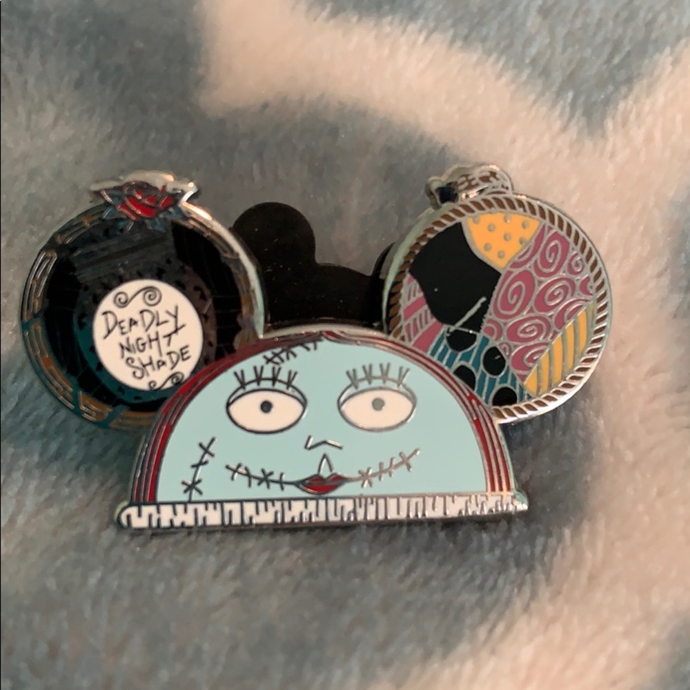 Disney Sally pin